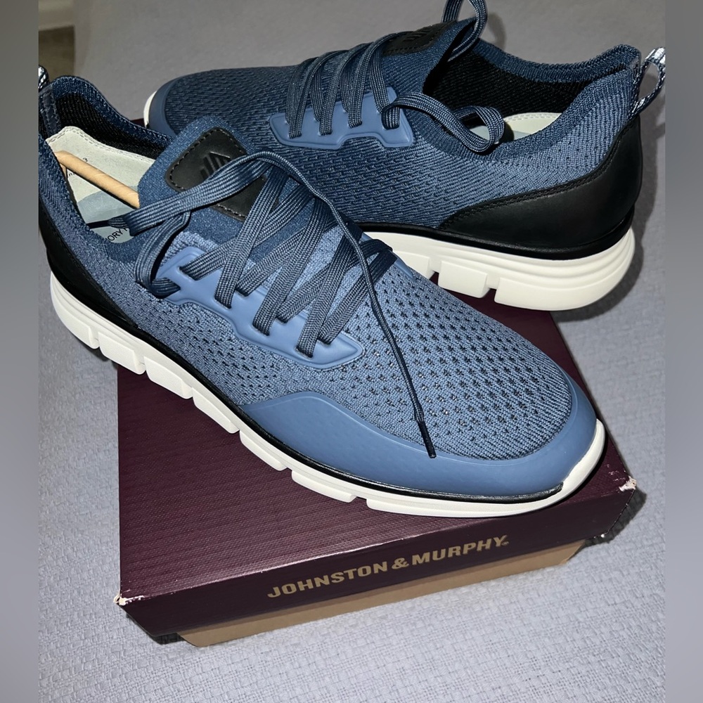 Men’s Johnston & Murphy men’s Amherst sport shoes. Brand new in box- never worn